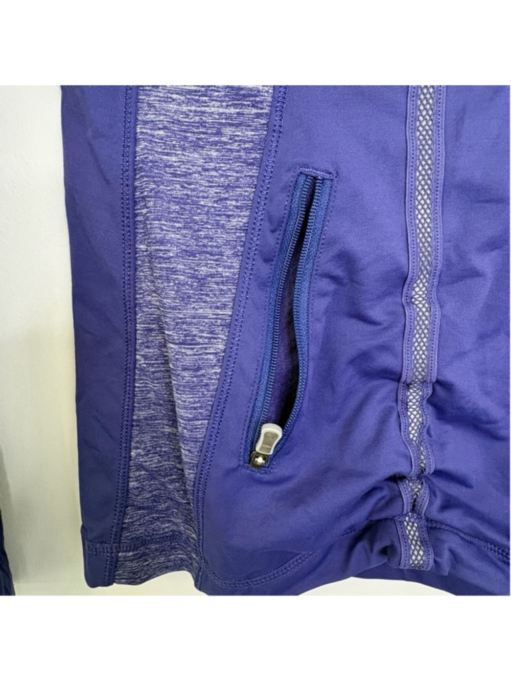 Lululemon Run For Your Life Pullover Hoodie Sz 2 Purple EUC - Picture 8 of 10